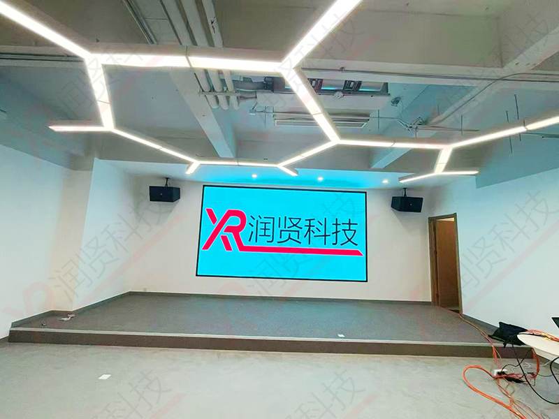 北京杏园金方国医医院内高清P1.5全彩LED显示屏